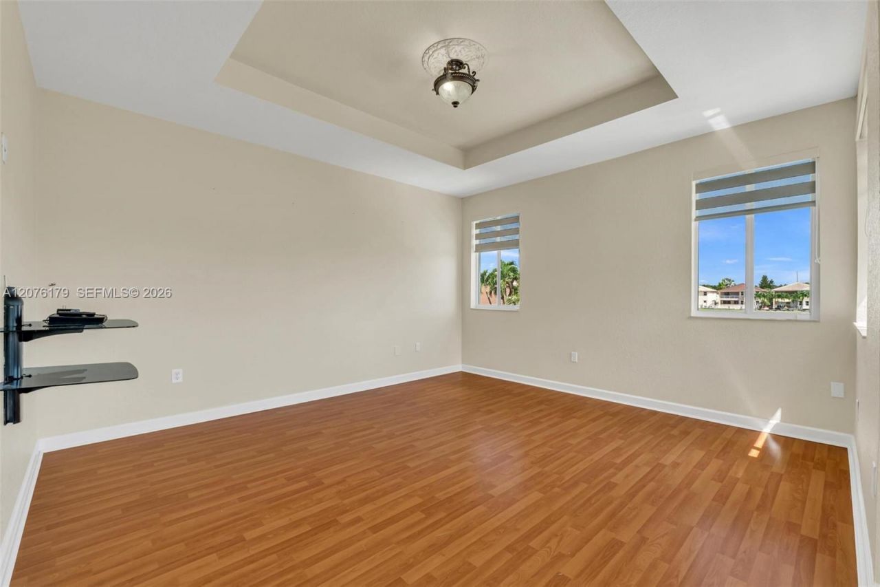 16237 SW 44th Ter , Miami, FL 33185 Photo