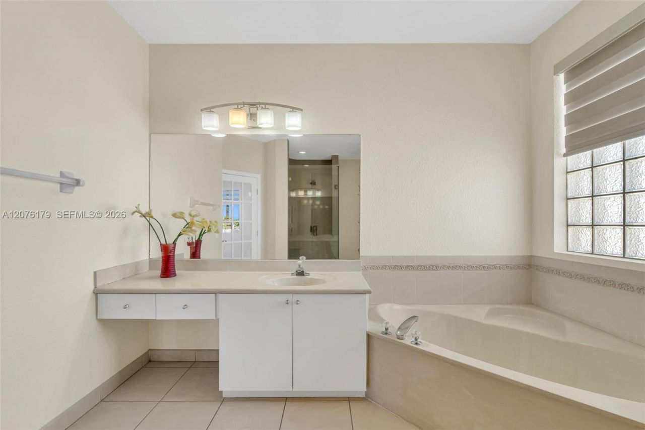 16237 SW 44th Ter , Miami, FL 33185 Photo