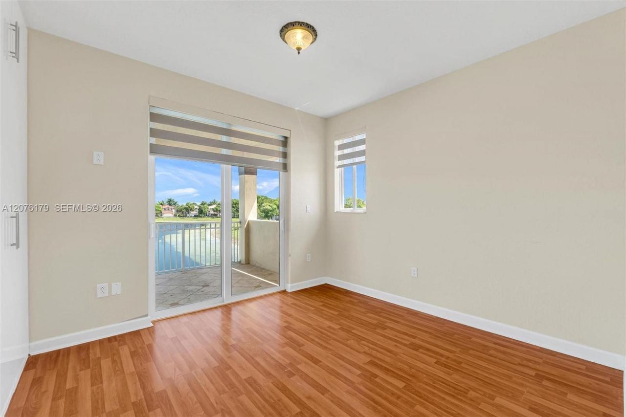 16237 SW 44th Ter , Miami, FL 33185 Photo