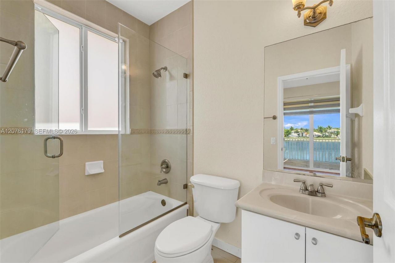 16237 SW 44th Ter , Miami, FL 33185 Photo