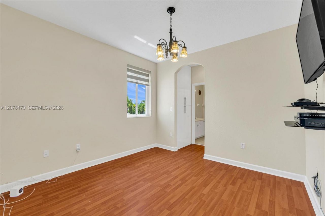 16237 SW 44th Ter , Miami, FL 33185 Photo