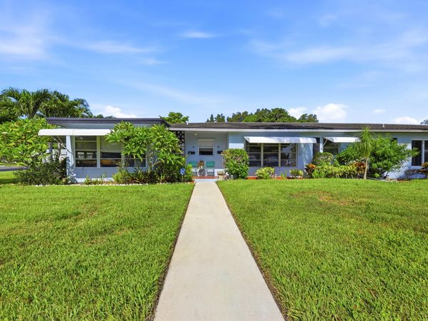 415 High Point Boulevard, Unit B, Delray Beach, FL 33445
