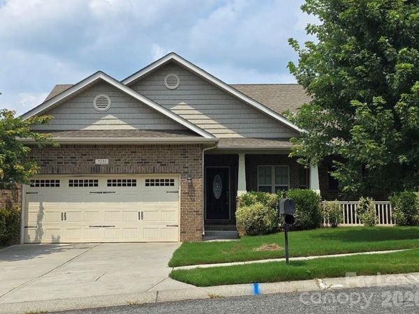 7231 Kenyon Drive , Denver, NC 28037
