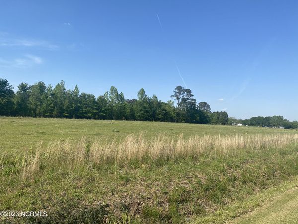 353 Best Road , Whiteville, NC 28472