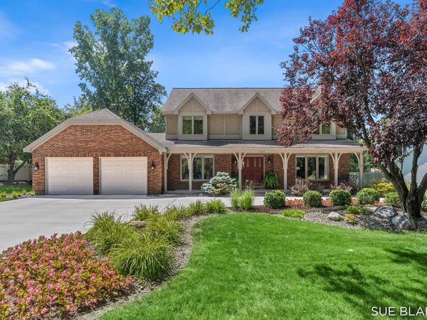 152 Sorrento Drive, Holland, MI 49423
