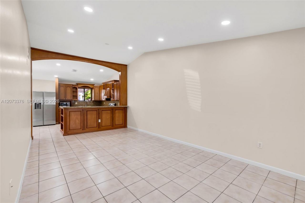 10212 NW 129th St , Hialeah Gardens, FL 33018 Photo