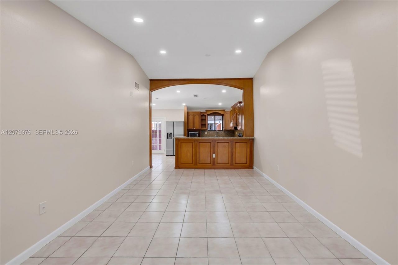 10212 NW 129th St , Hialeah Gardens, FL 33018 Photo