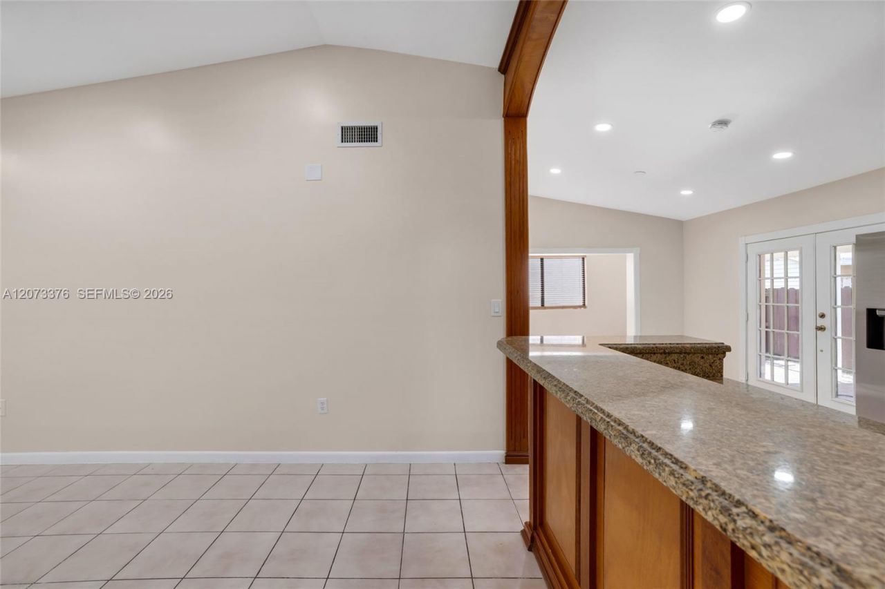 10212 NW 129th St , Hialeah Gardens, FL 33018 Photo