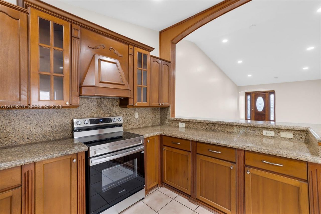10212 NW 129th St , Hialeah Gardens, FL 33018 Photo
