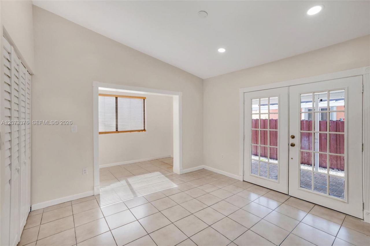 10212 NW 129th St , Hialeah Gardens, FL 33018 Photo