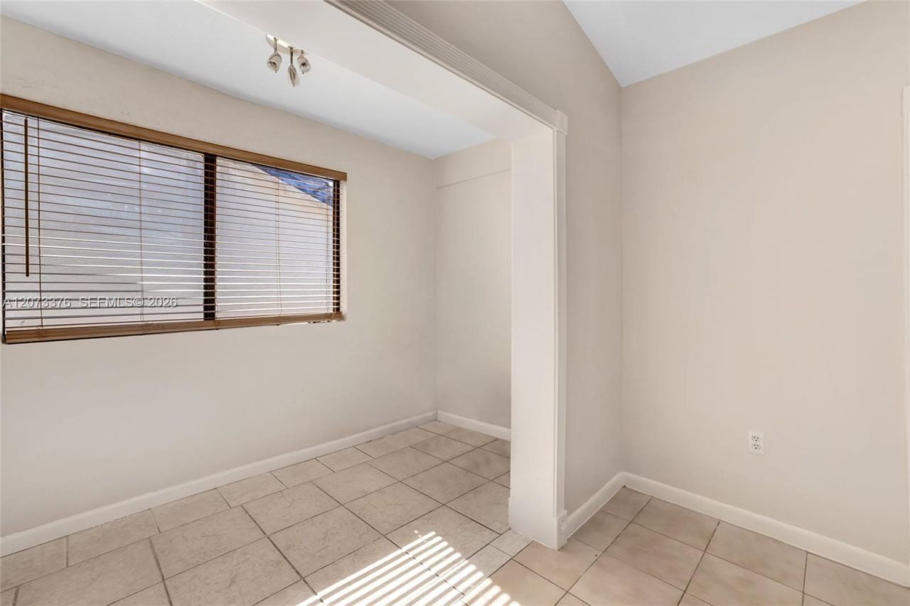 10212 NW 129th St , Hialeah Gardens, FL 33018 Photo