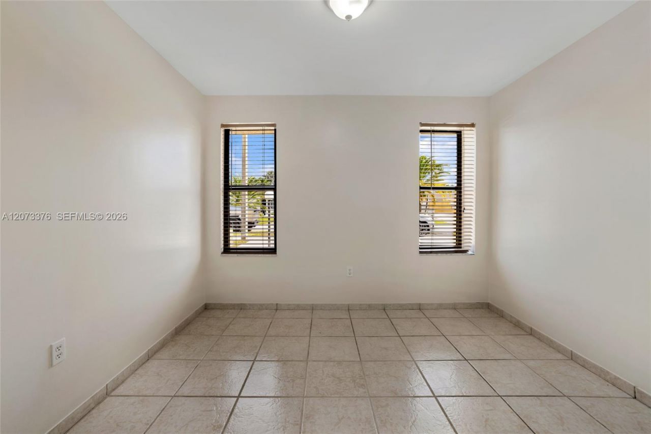 10212 NW 129th St , Hialeah Gardens, FL 33018 Photo