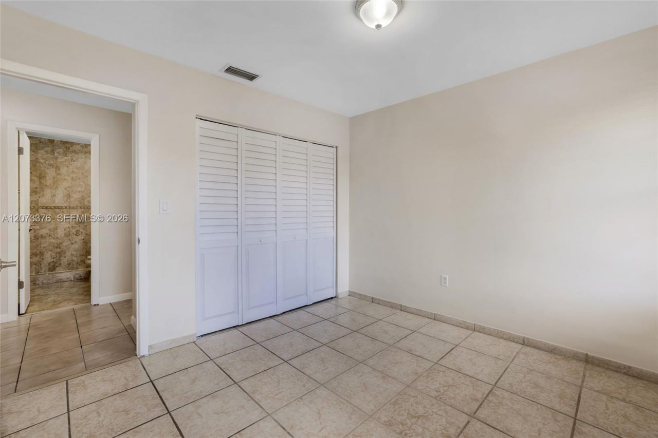 10212 NW 129th St , Hialeah Gardens, FL 33018 Photo