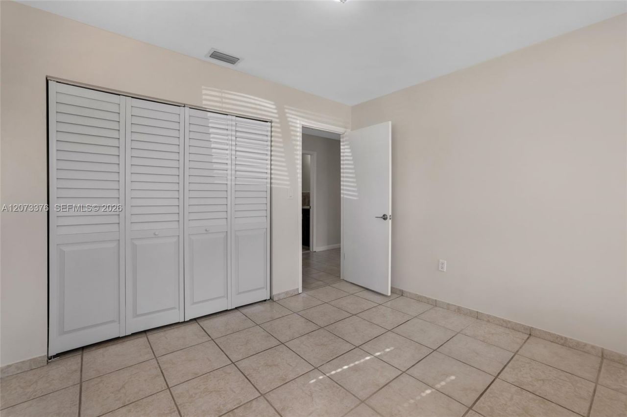10212 NW 129th St , Hialeah Gardens, FL 33018 Photo