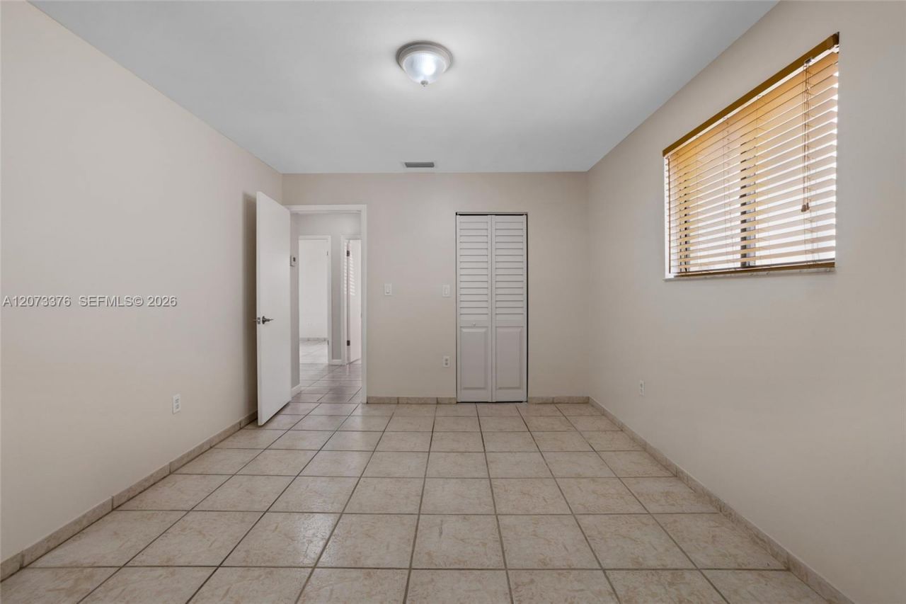10212 NW 129th St , Hialeah Gardens, FL 33018 Photo