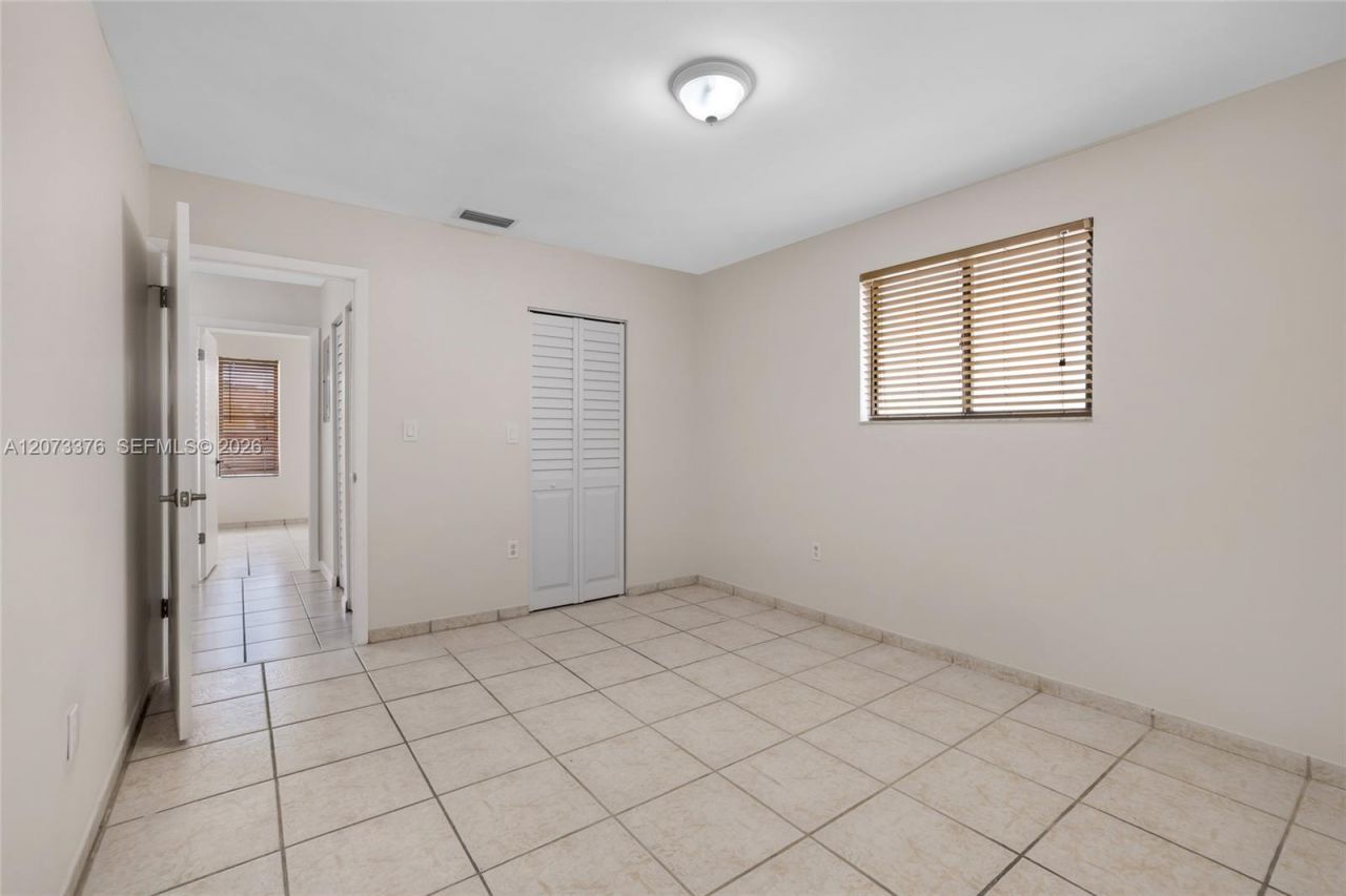 10212 NW 129th St , Hialeah Gardens, FL 33018 Photo