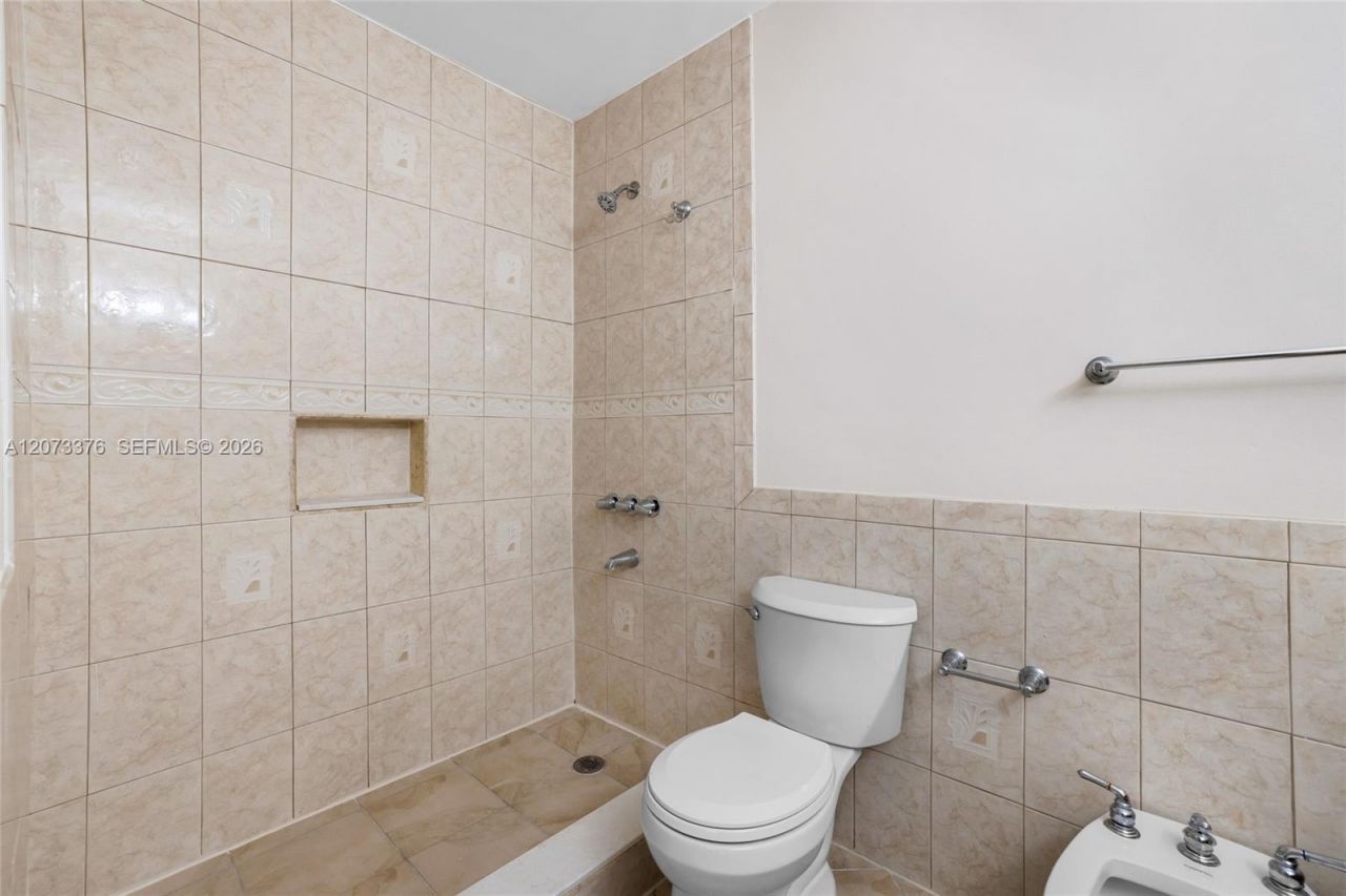10212 NW 129th St , Hialeah Gardens, FL 33018 Photo