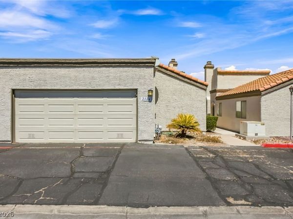 2124 Pebble Creek Lane , Laughlin, NV 89029