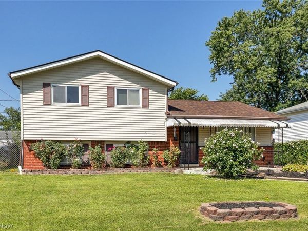 4610 Willow Avenue , Lorain, OH 44055