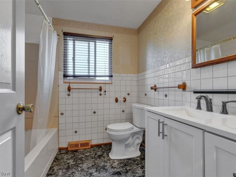 4610 Willow Avenue, Lorain, OH 44055 Photo 11