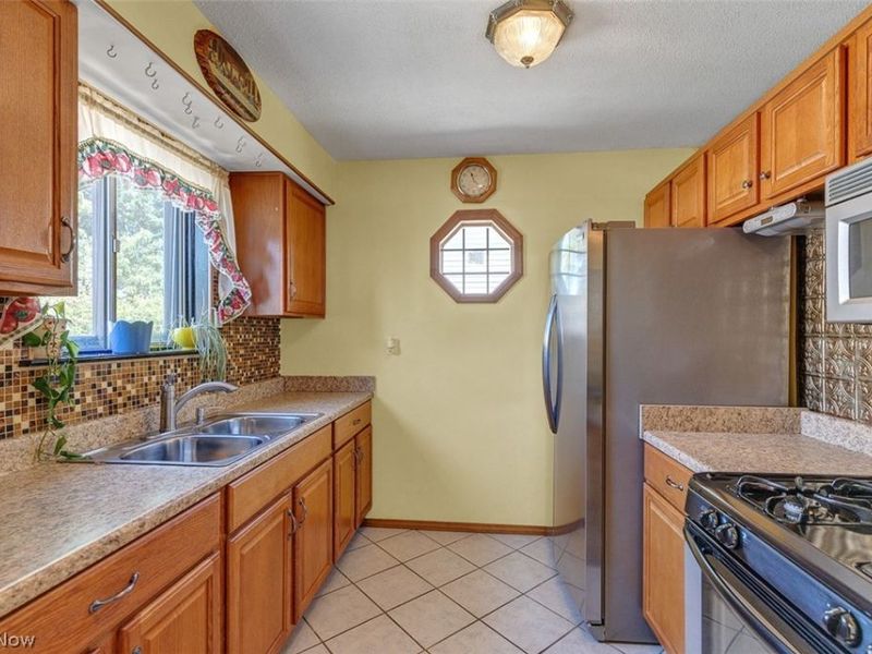 4610 Willow Avenue, Lorain, OH 44055 Photo 6