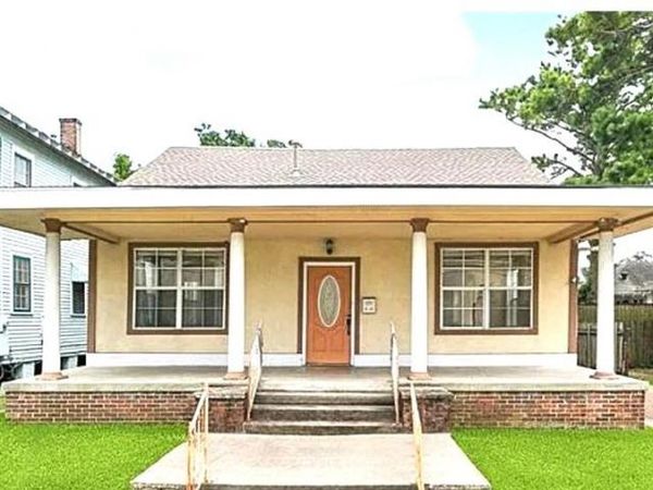 5830 WILLOW Street , New Orleans, LA 70115