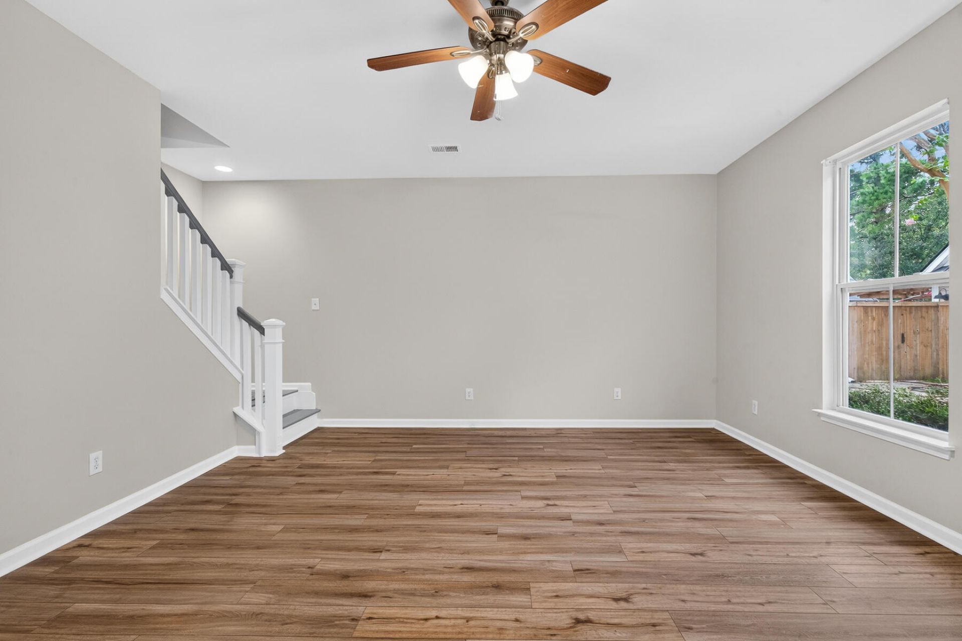 514 Delafield Drive Photo 20