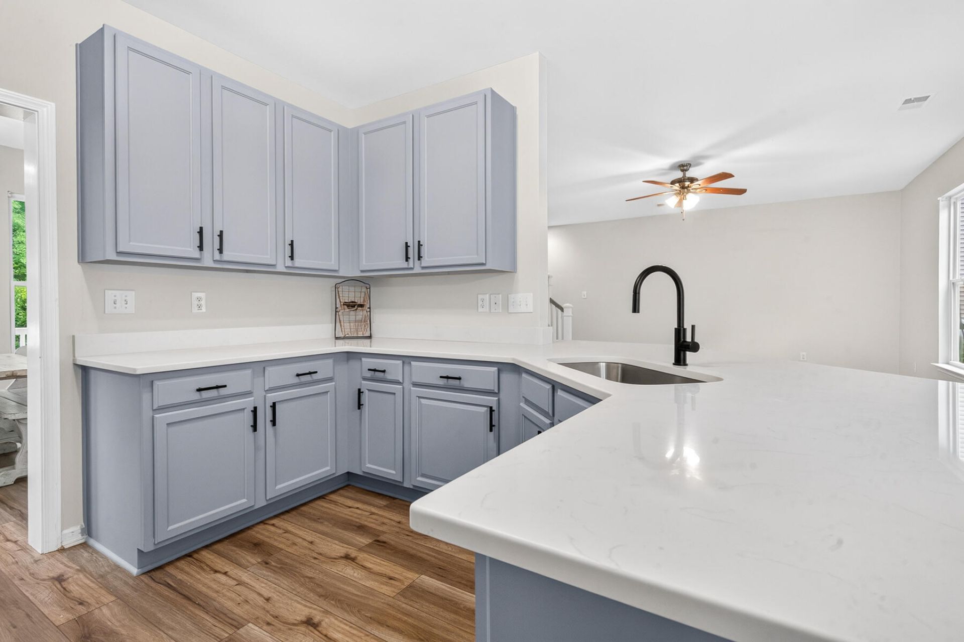 514 Delafield Drive Photo 29