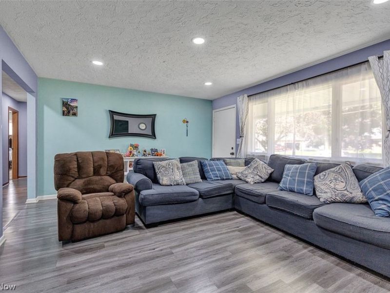 5847 Clement Drive, Lorain, OH 44053 Photo 5
