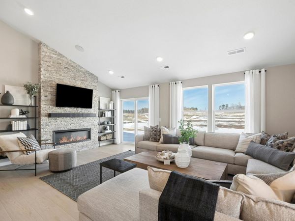 1628 Lund Way Road , Shakopee, MN 55379