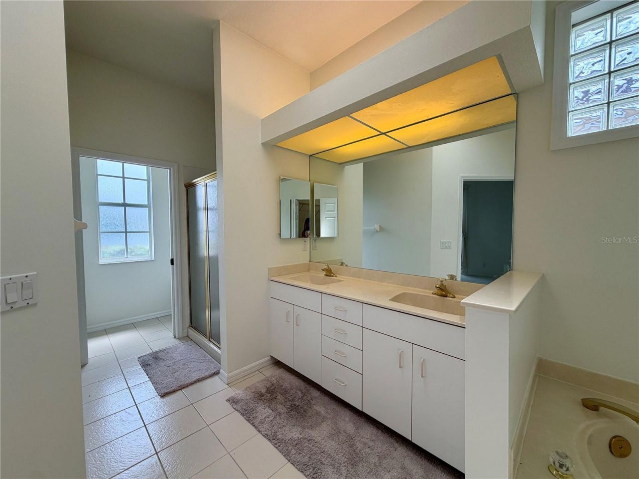 880 Chalmers Drive, Unit 880, Venice, FL 34293 Photo