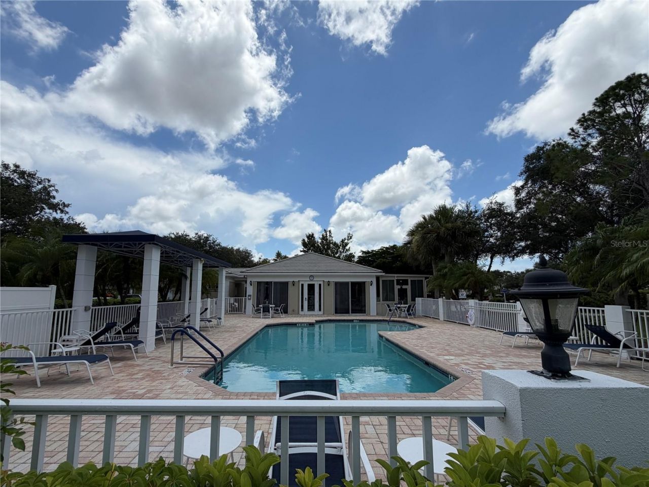 880 Chalmers Drive, Unit 880, Venice, FL 34293 Photo