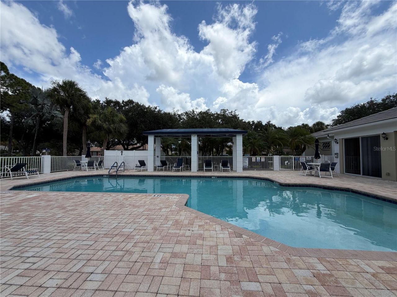 880 Chalmers Drive, Unit 880, Venice, FL 34293 Photo