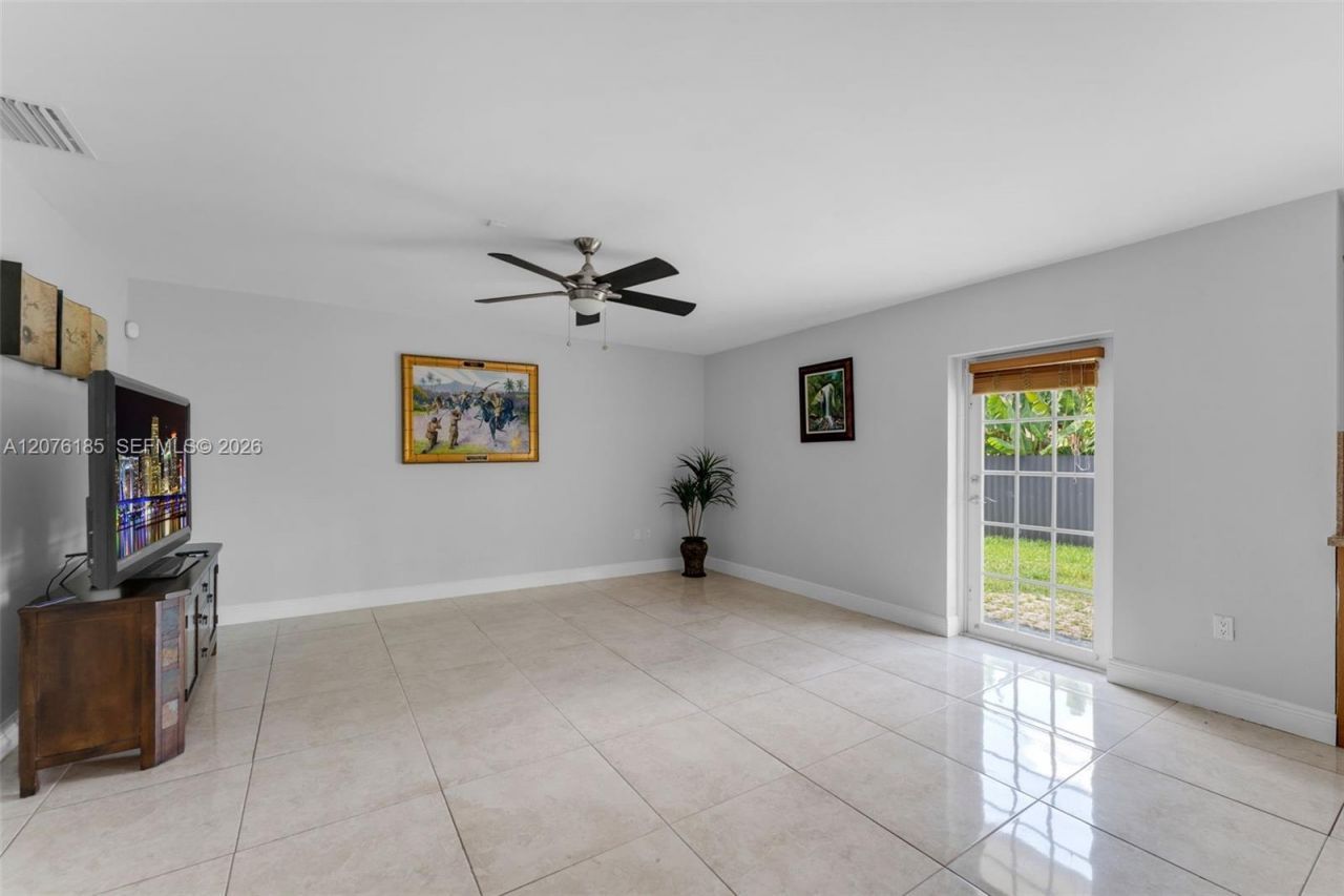9835 SW 56th St , Miami, FL 33165 Photo