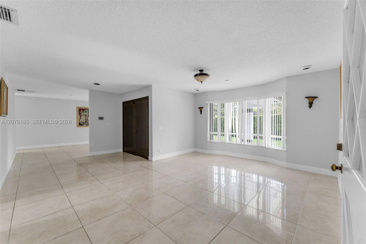 9835 SW 56th St , Miami, FL 33165 Photo