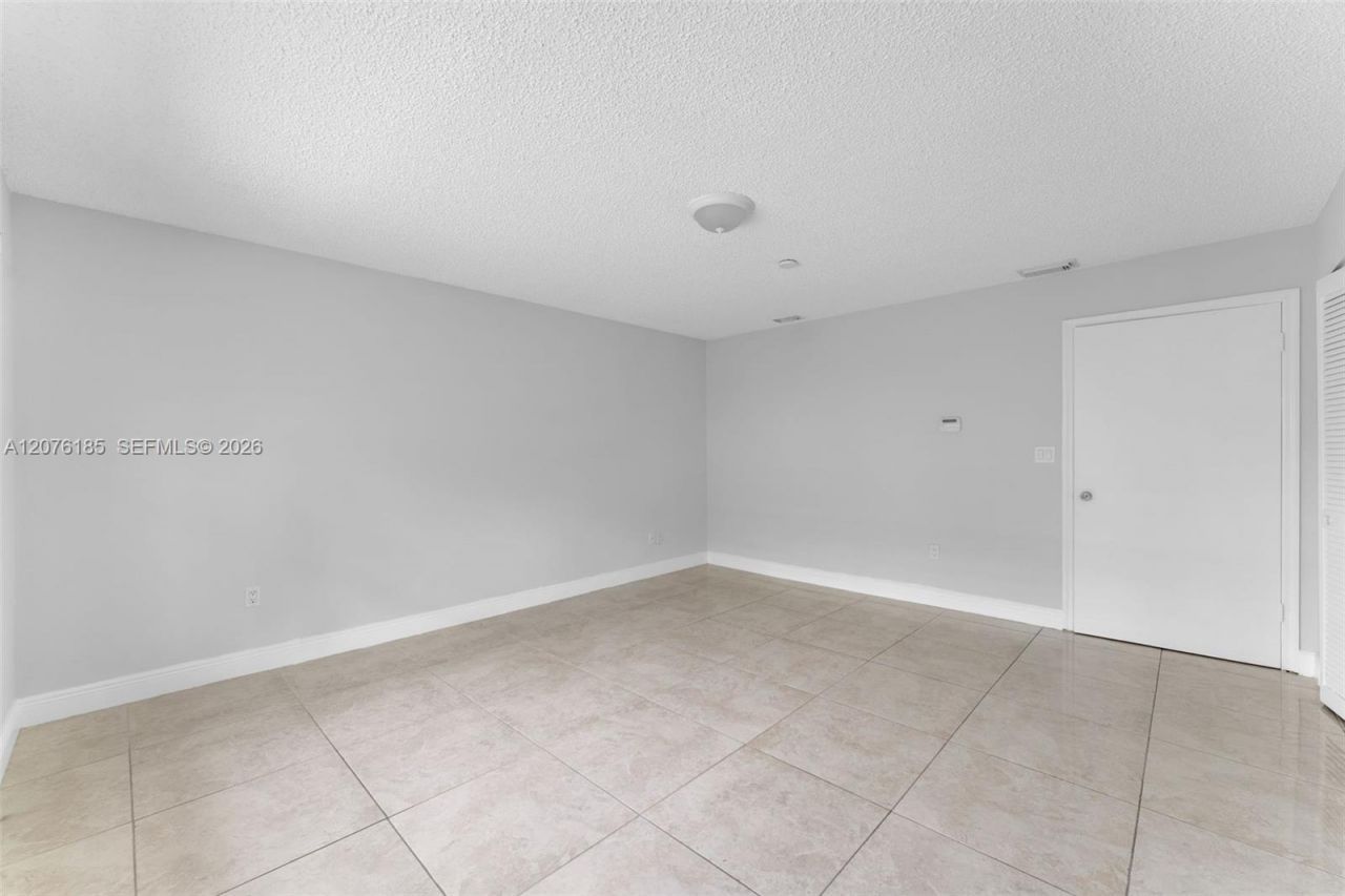 9835 SW 56th St , Miami, FL 33165 Photo