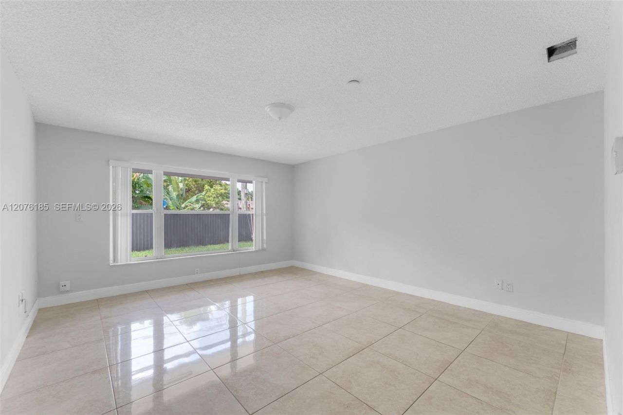 9835 SW 56th St , Miami, FL 33165 Photo