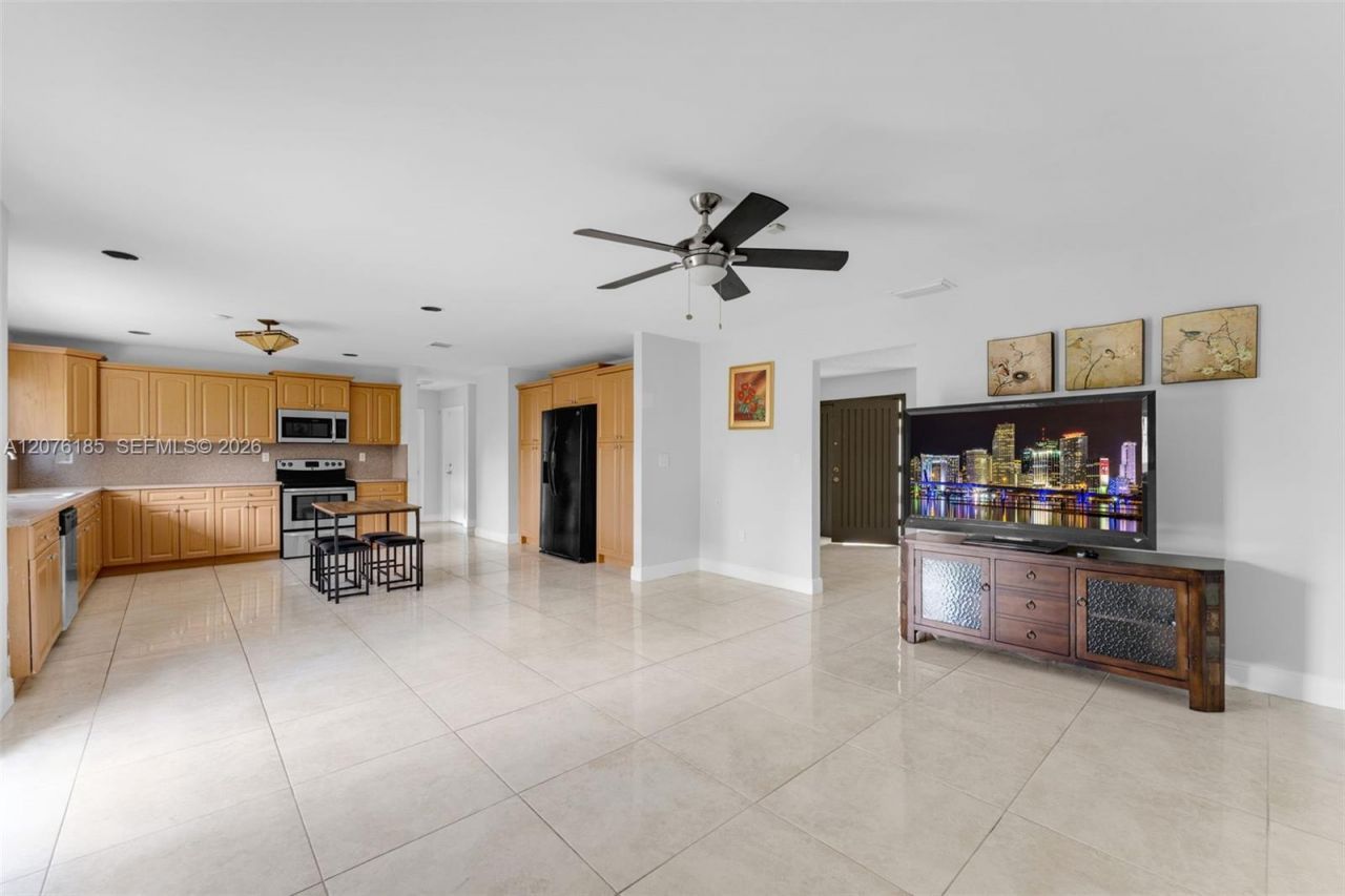 9835 SW 56th St , Miami, FL 33165 Photo
