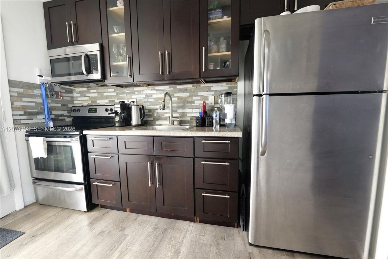 1245 Pennsylvania Ave , Unit 8, Miami Beach, FL 33139 Photo