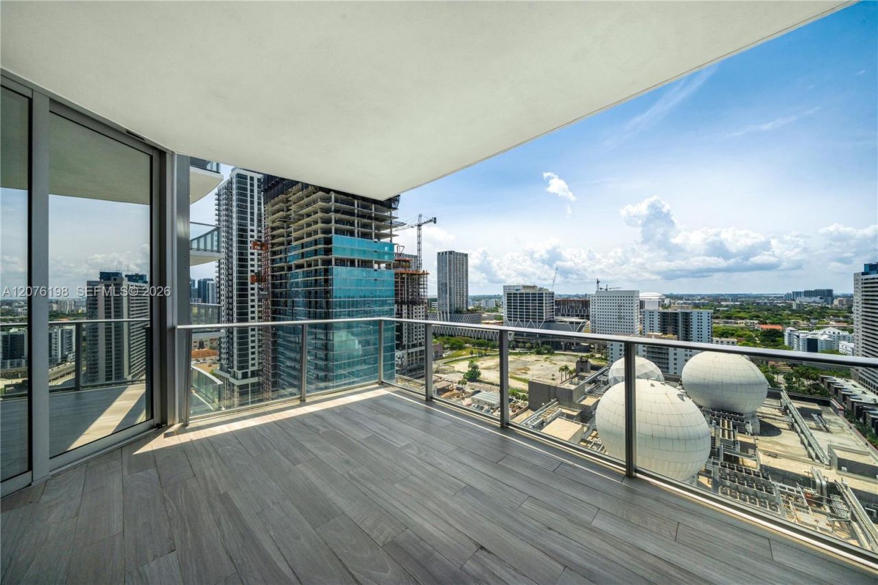 851 NE 1st Ave , Unit 2106, Miami, FL 33132 Photo
