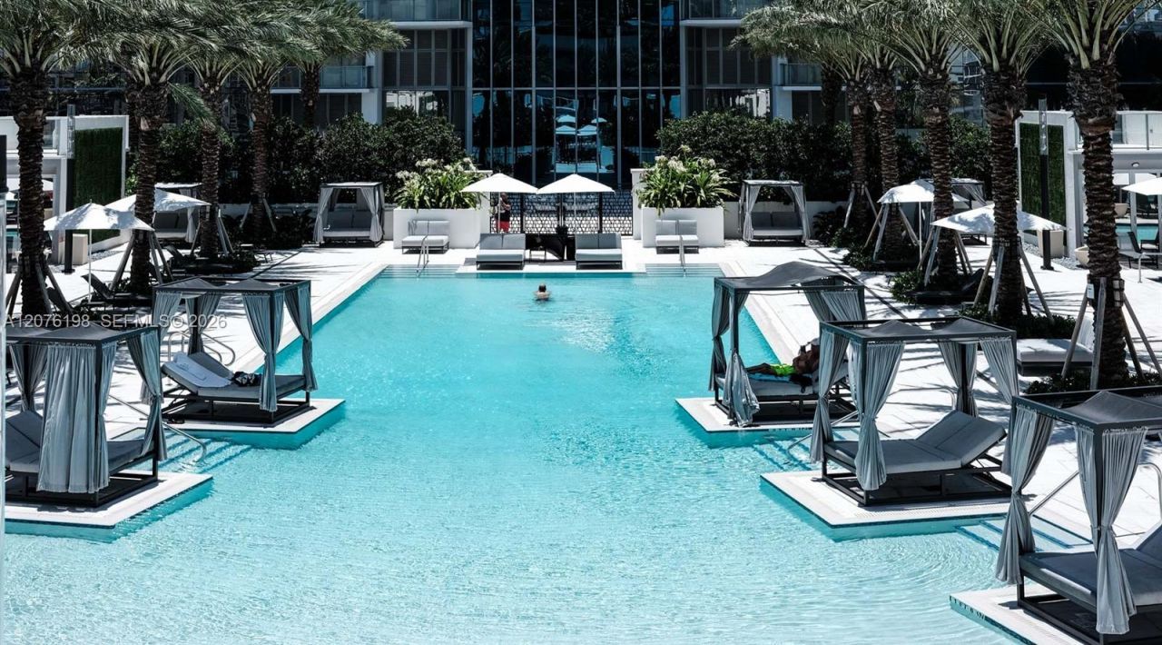 851 NE 1st Ave , Unit 2106, Miami, FL 33132 Photo
