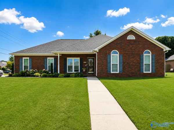 1802 Grissom Avenue SW, Decatur, AL 35603