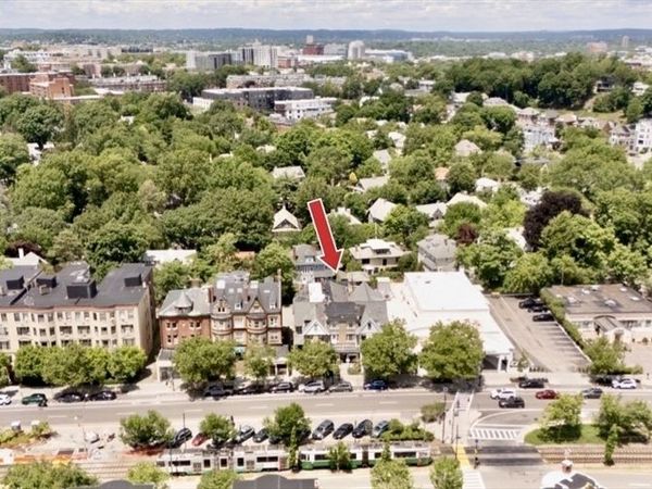 1674 Beacon Street, Unit 2-2, Brookline, MA 02445