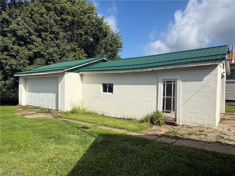 22159 County Road 254, West Lafayette, OH 43845 Photo 4
