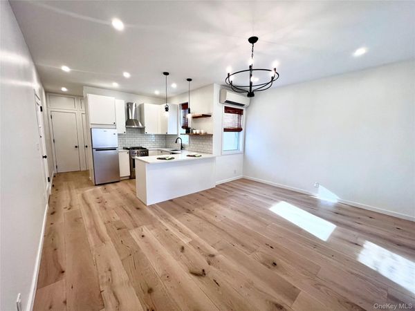 490-492 Plandome Road , Manhasset, NY 11030