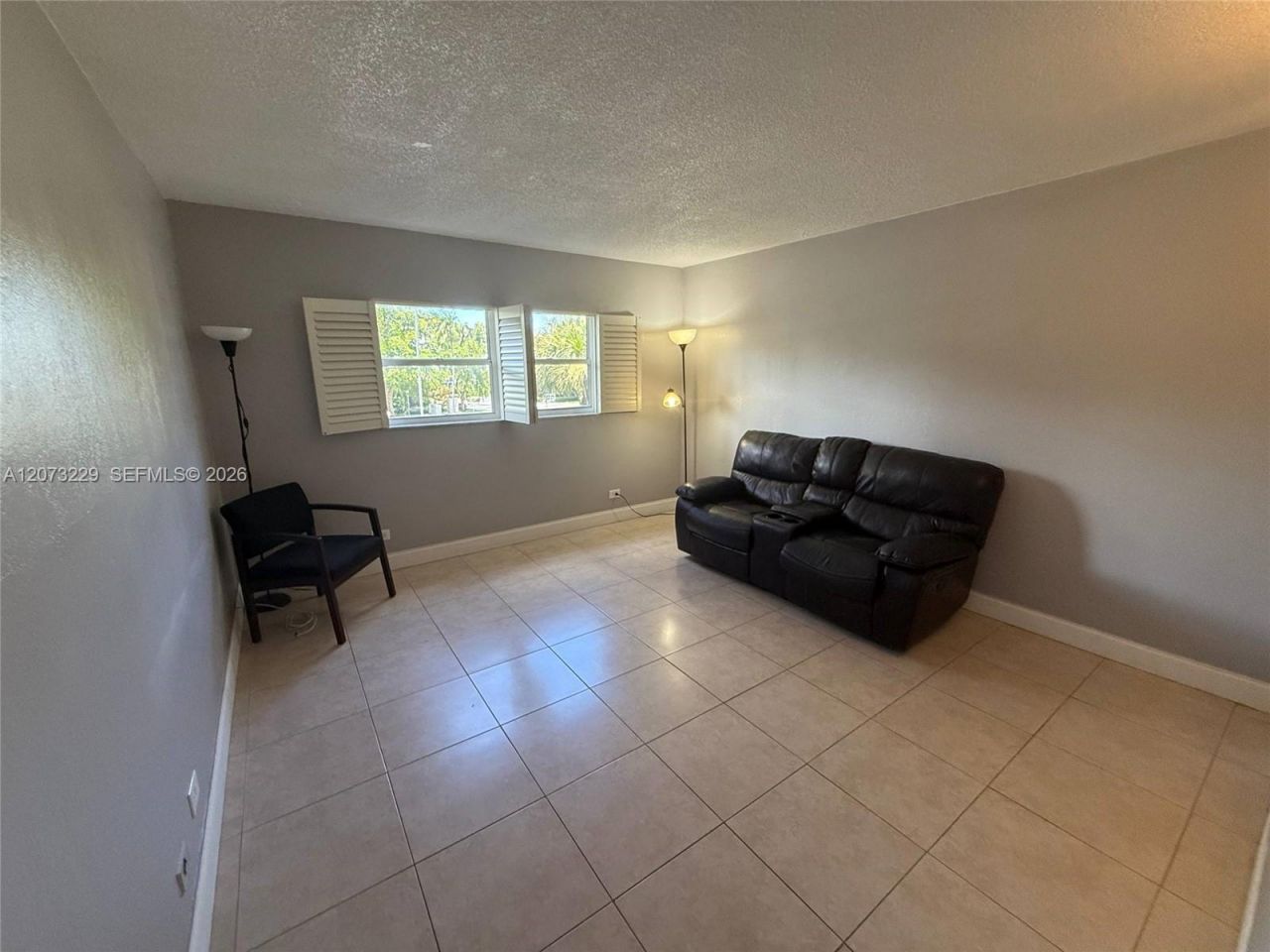 800 NE 195th St, Unit 211, Miami, FL 33179 Photo