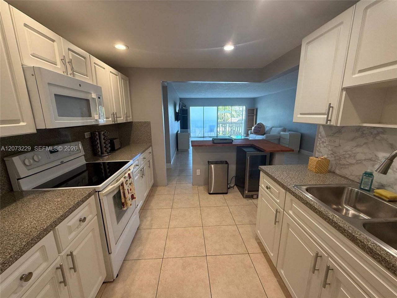 800 NE 195th St, Unit 211, Miami, FL 33179 Photo