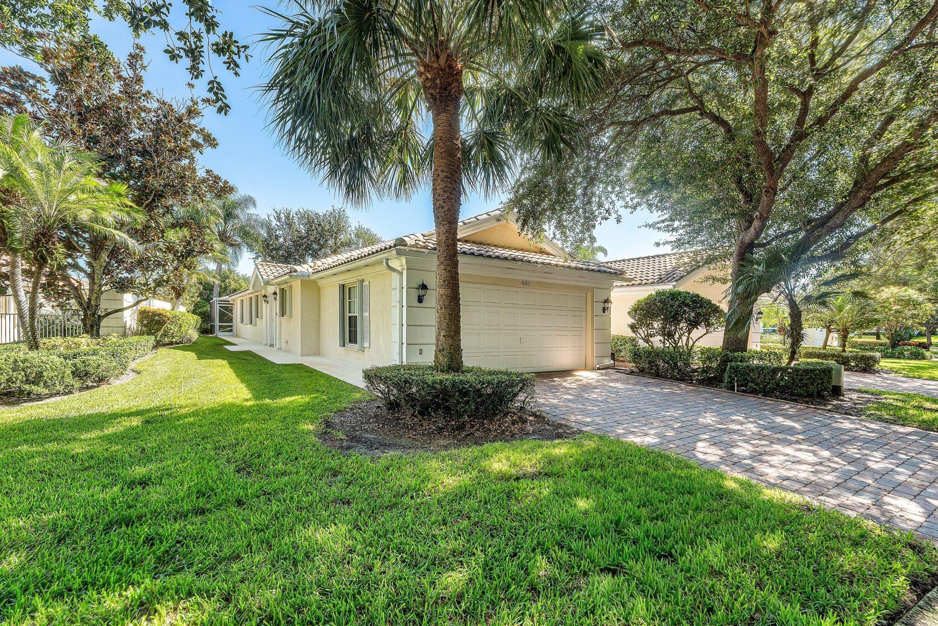 693 Hudson Bay Drive, Palm Beach Gardens, FL 33410 Photo