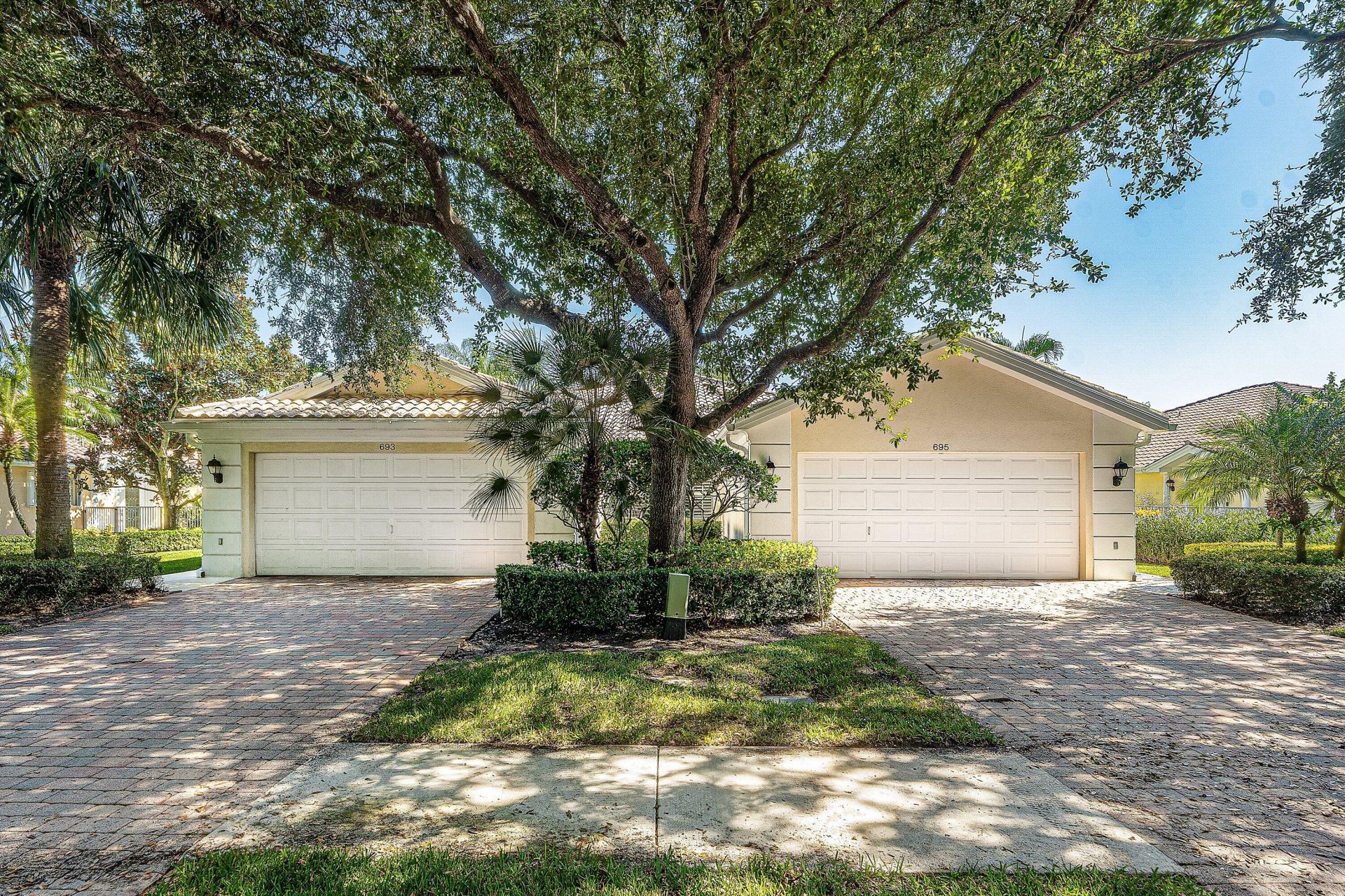693 Hudson Bay Drive, Palm Beach Gardens, FL 33410 Photo