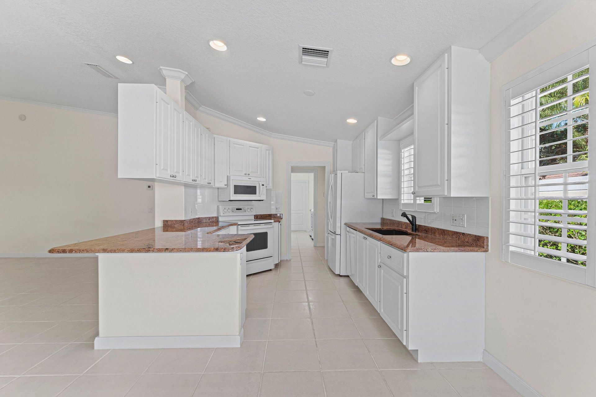 693 Hudson Bay Drive, Palm Beach Gardens, FL 33410 Photo
